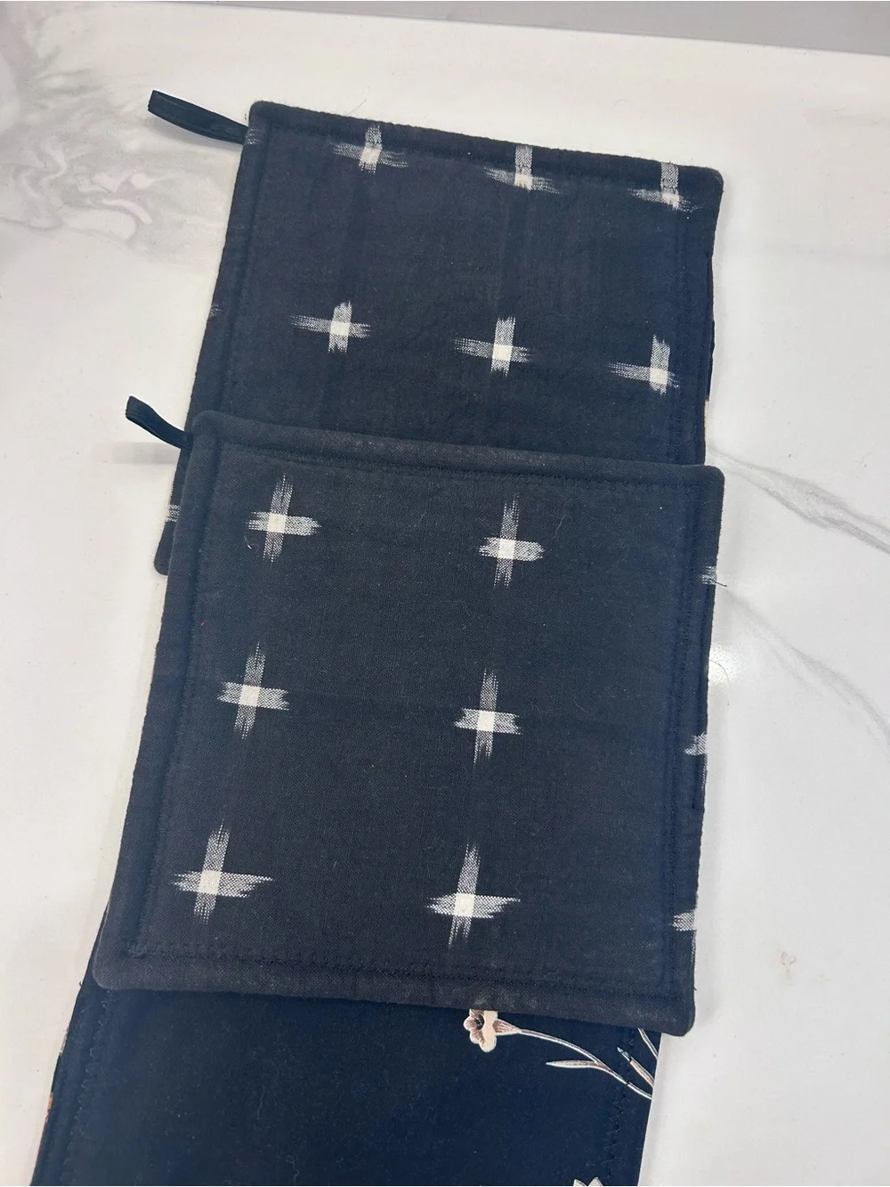 Black Floral Geisha Print Pot Holder Set